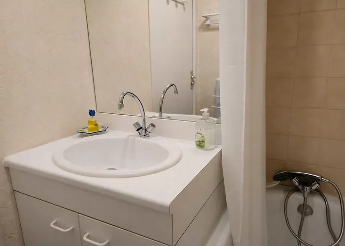 Just A Stone's Throw From The Sea * Кабур