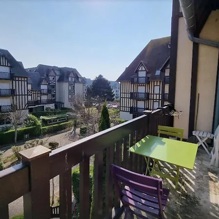 Appartement Just A Stone's Throw From The Sea *