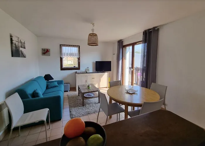 Just A Stone's Throw From The Sea Apartman *